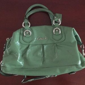 AUTHENTIC coach purse/handbag